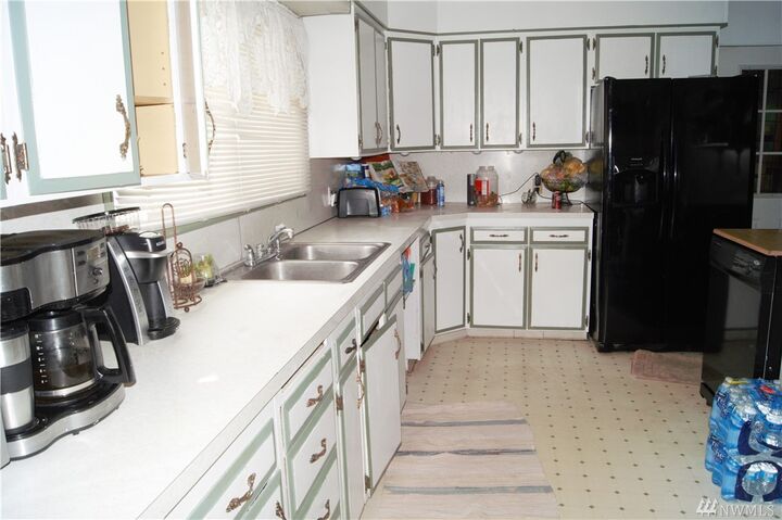 Property Photo: 717 Polk St WA 98520