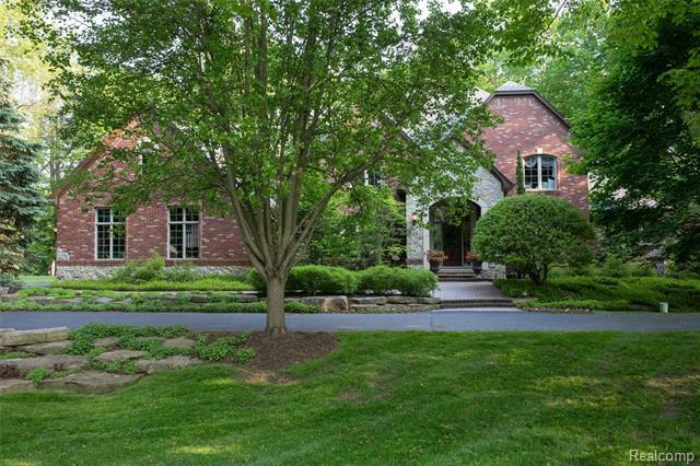 Property Photo: 8047 Cotswold Lane MI 48348