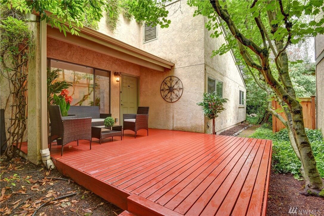 Property Photo: 10027 NE 138th Place #C7 WA 98034