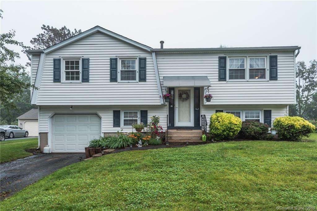 Property Photo:  162 Deer Run Road  CT 06451 