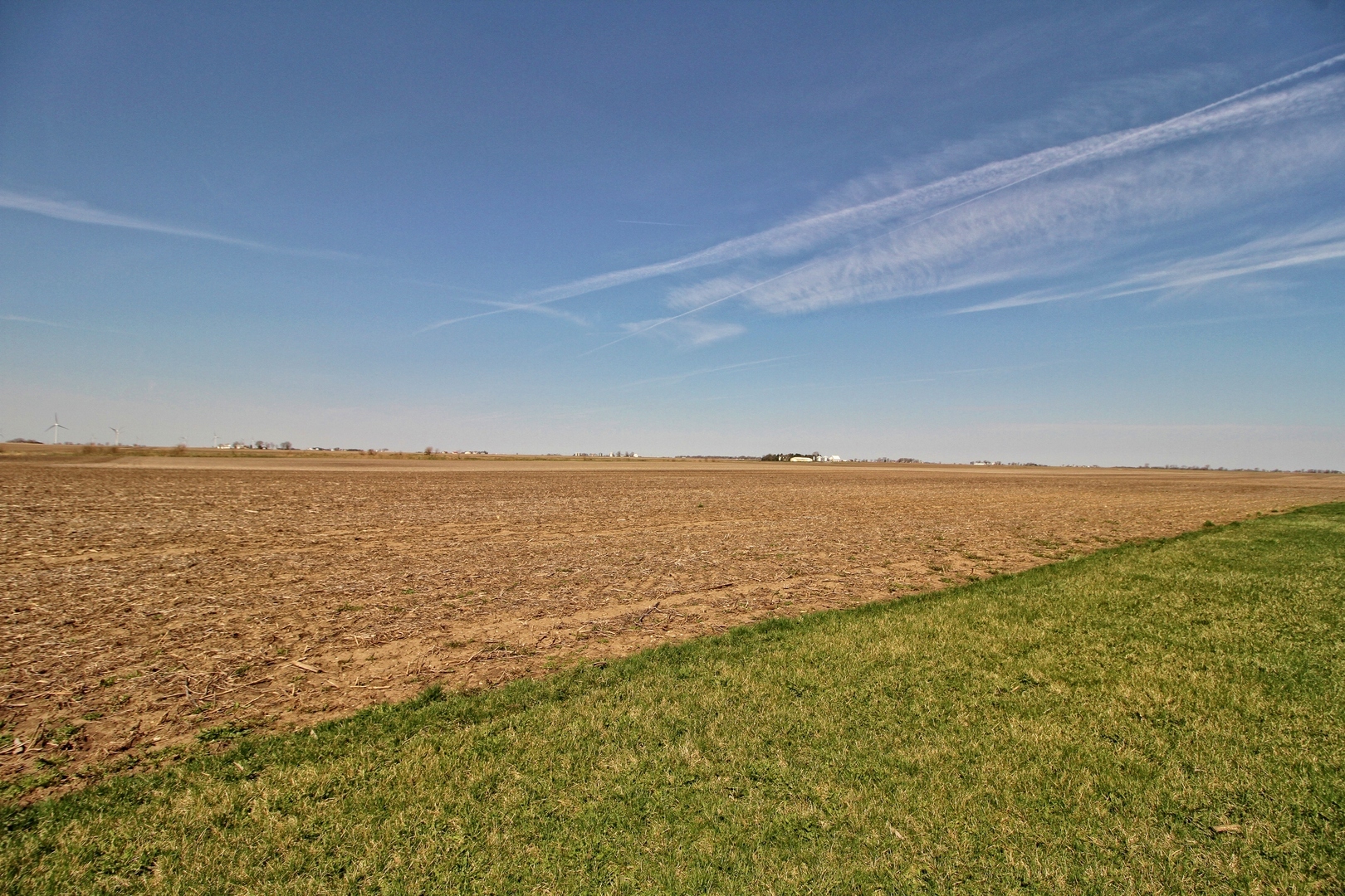 Property Photo:  6480 South 14000W Road  IL 60941 