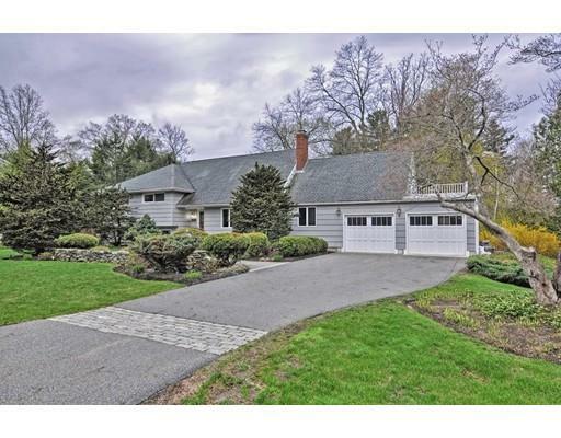 Property Photo: 8 Karlton Cir MA 01810