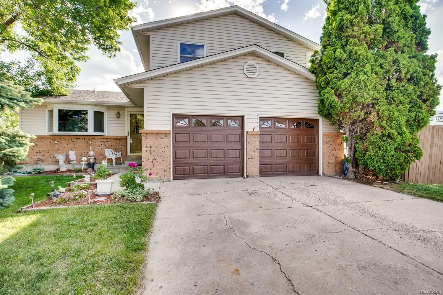 Property Photo: 8043 W Plymouth Place CO 80128