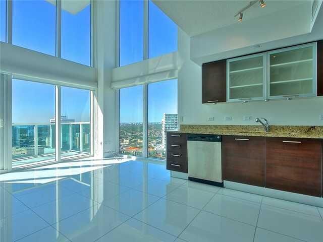 Property Photo:  41 SE 5 St 1716  FL 33131 