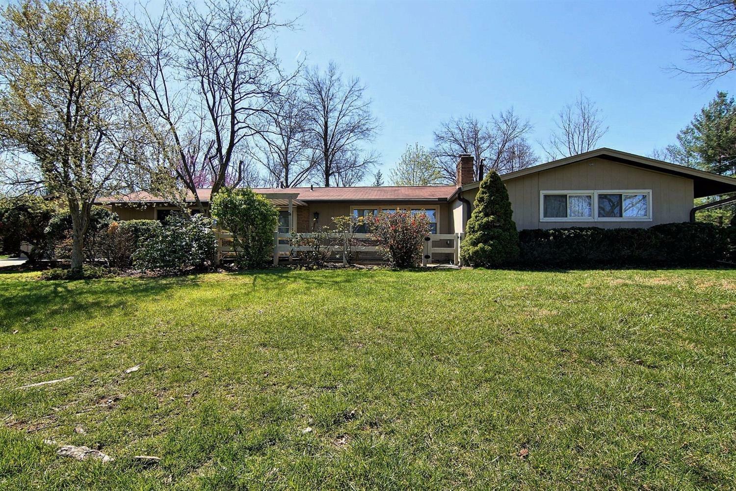 Property Photo: 9886 Lorelei Drive OH 45231