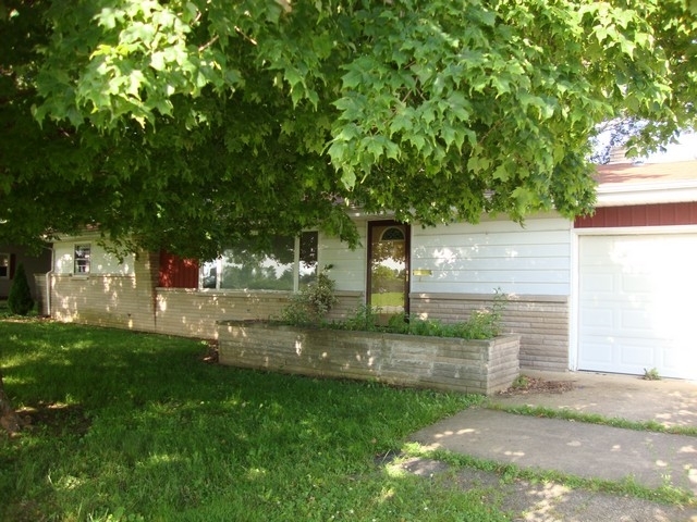 Property Photo:  3769 S State Road 103  IN 47362-9678 