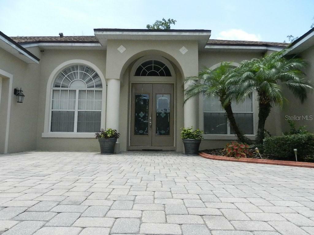 Property Photo:  2350 Rambling Oaks Way  FL 34746 