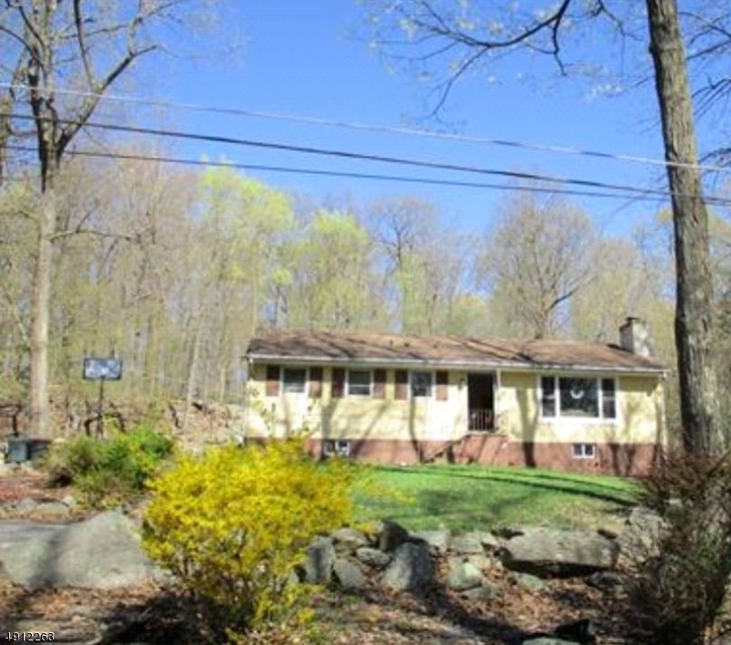 Property Photo:  37 Appleseed Rd  NJ 07461 
