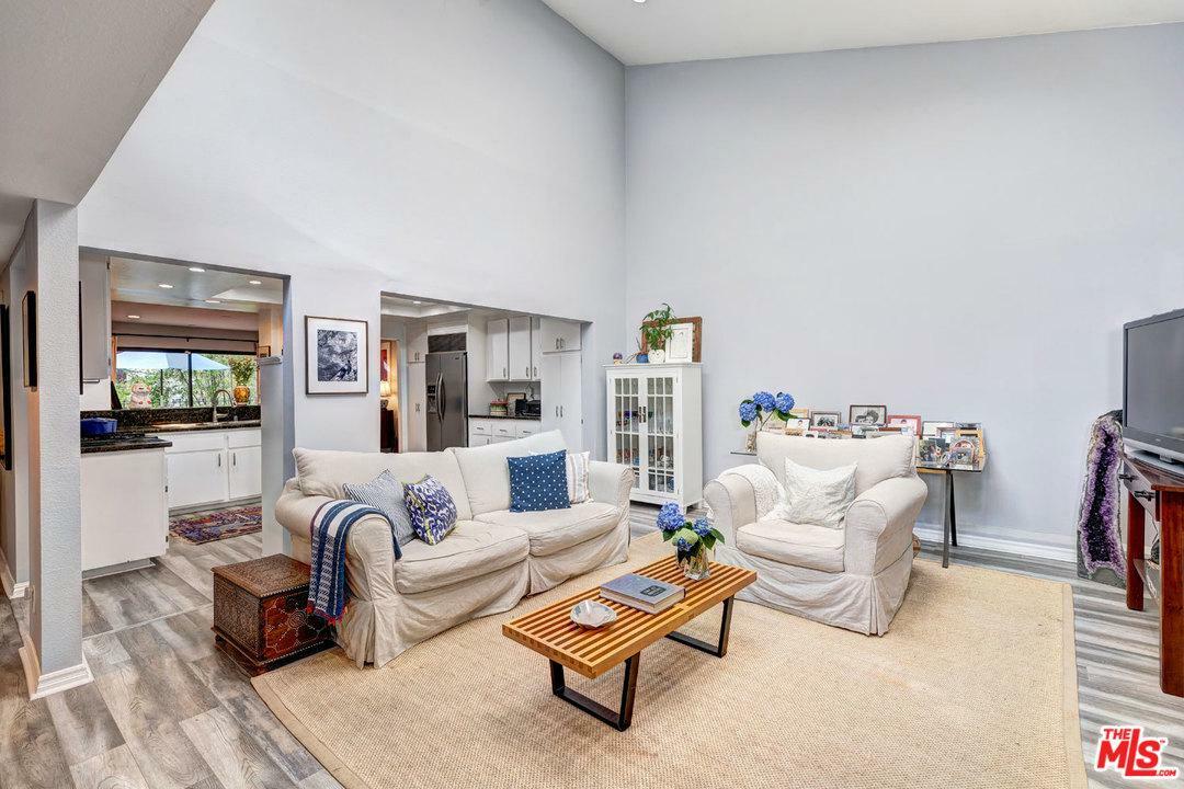 Property Photo: 2531 Almaden Ct CA 90077