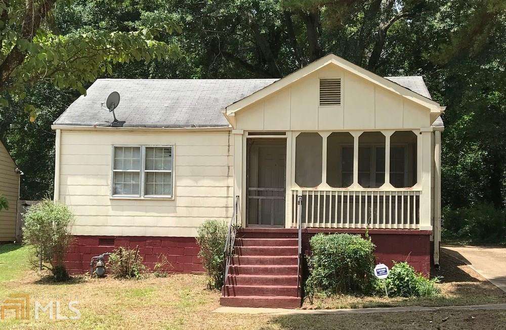 Property Photo: 623 Quillian Ave GA 30032