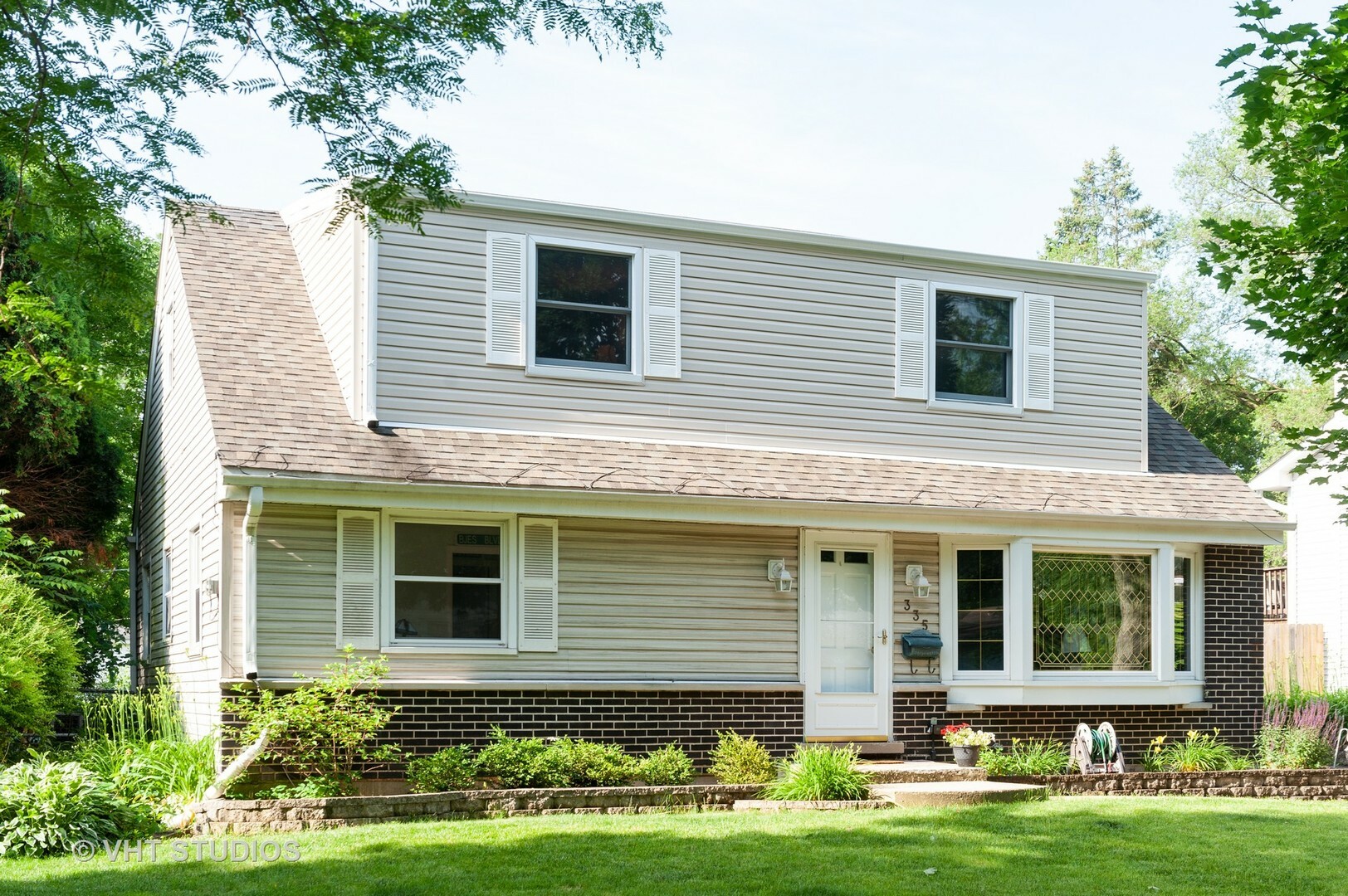 Property Photo: 335 Stillwell Drive IL 60089