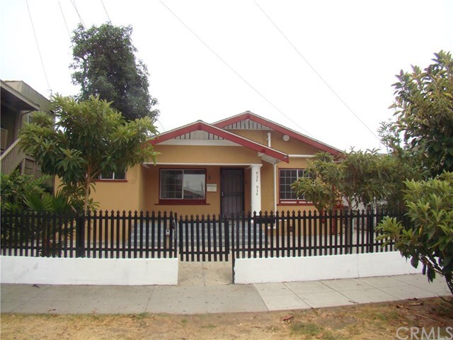 Property Photo:  932 Walnut Avenue  CA 90813 