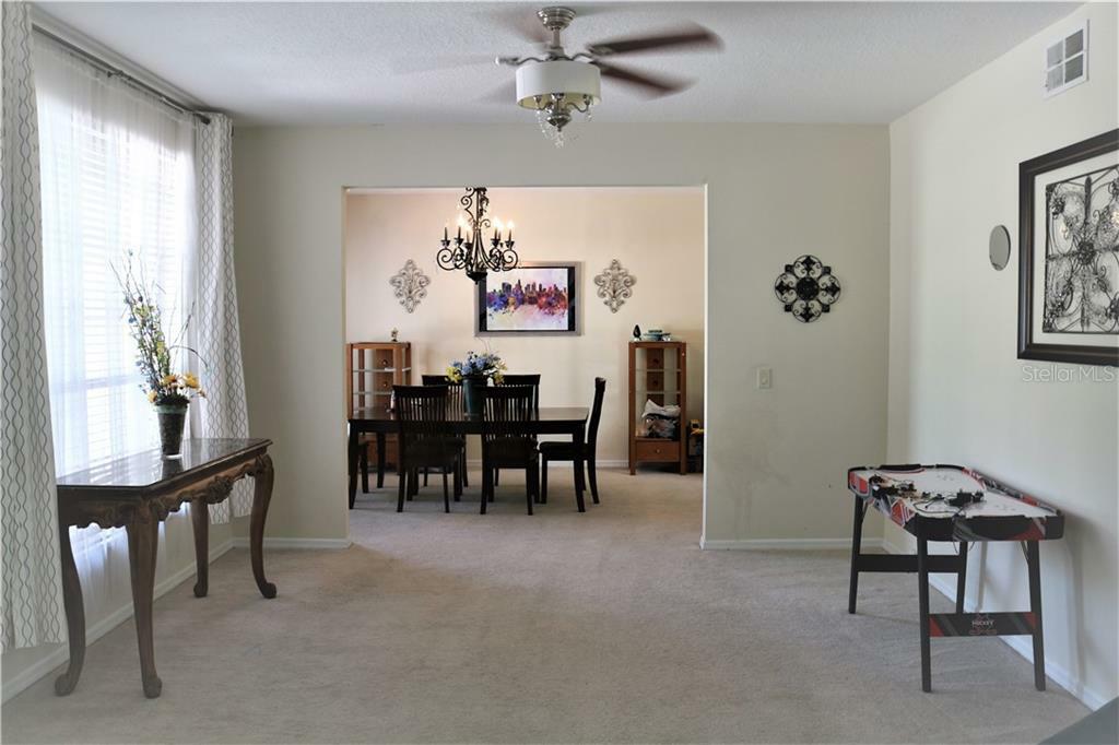 Property Photo:  1717 Knotting Hill Drive  FL 32835 