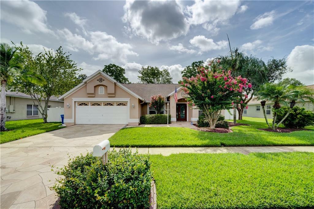 Property Photo:  14918 Rocky Ledge Drive  FL 33625 