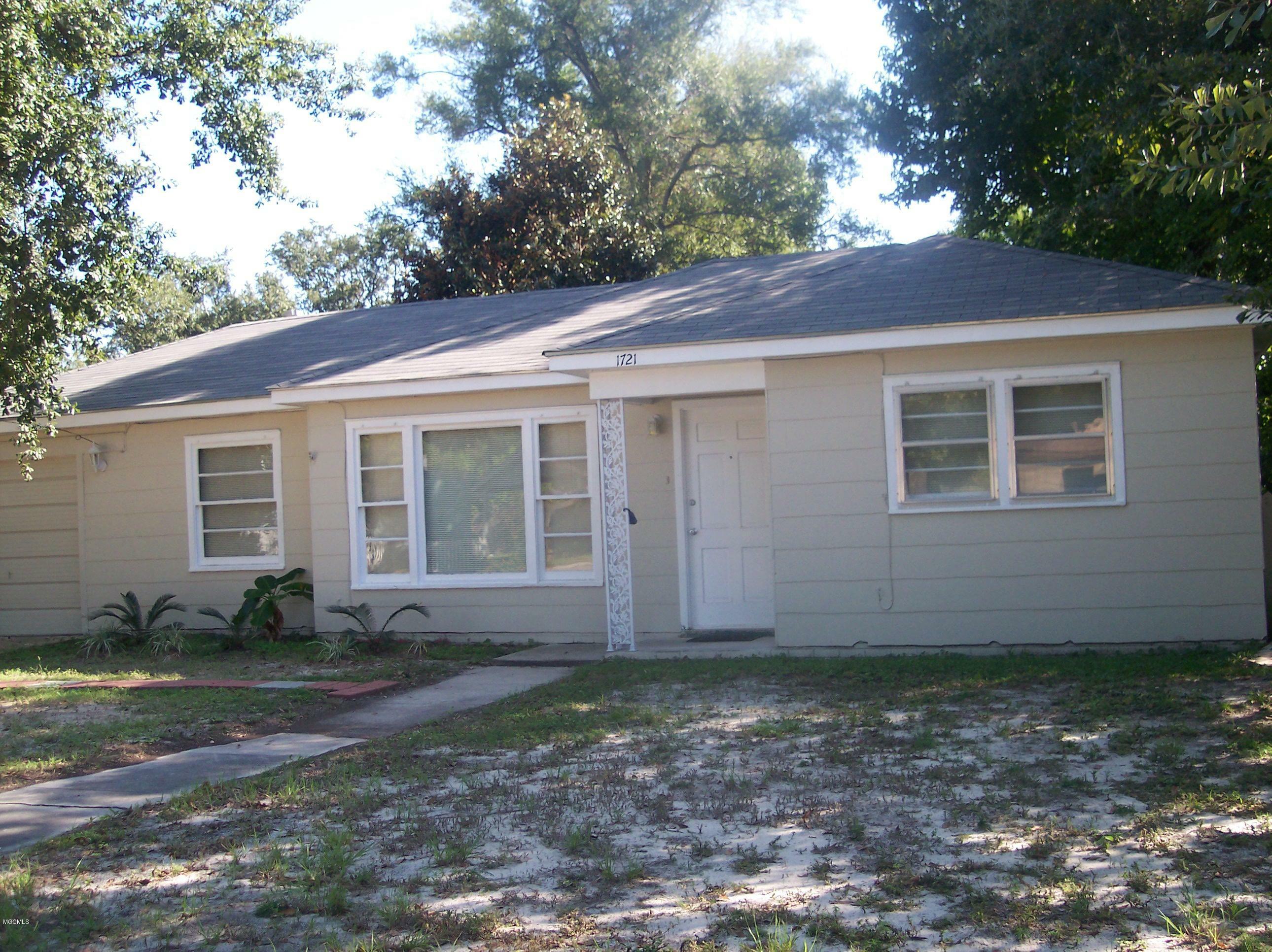 Property Photo:  1721 State Street  MS 39531 