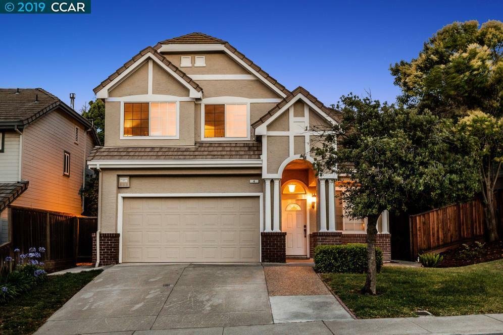 Property Photo: 4 Golf Club Rd CA 94565-4877