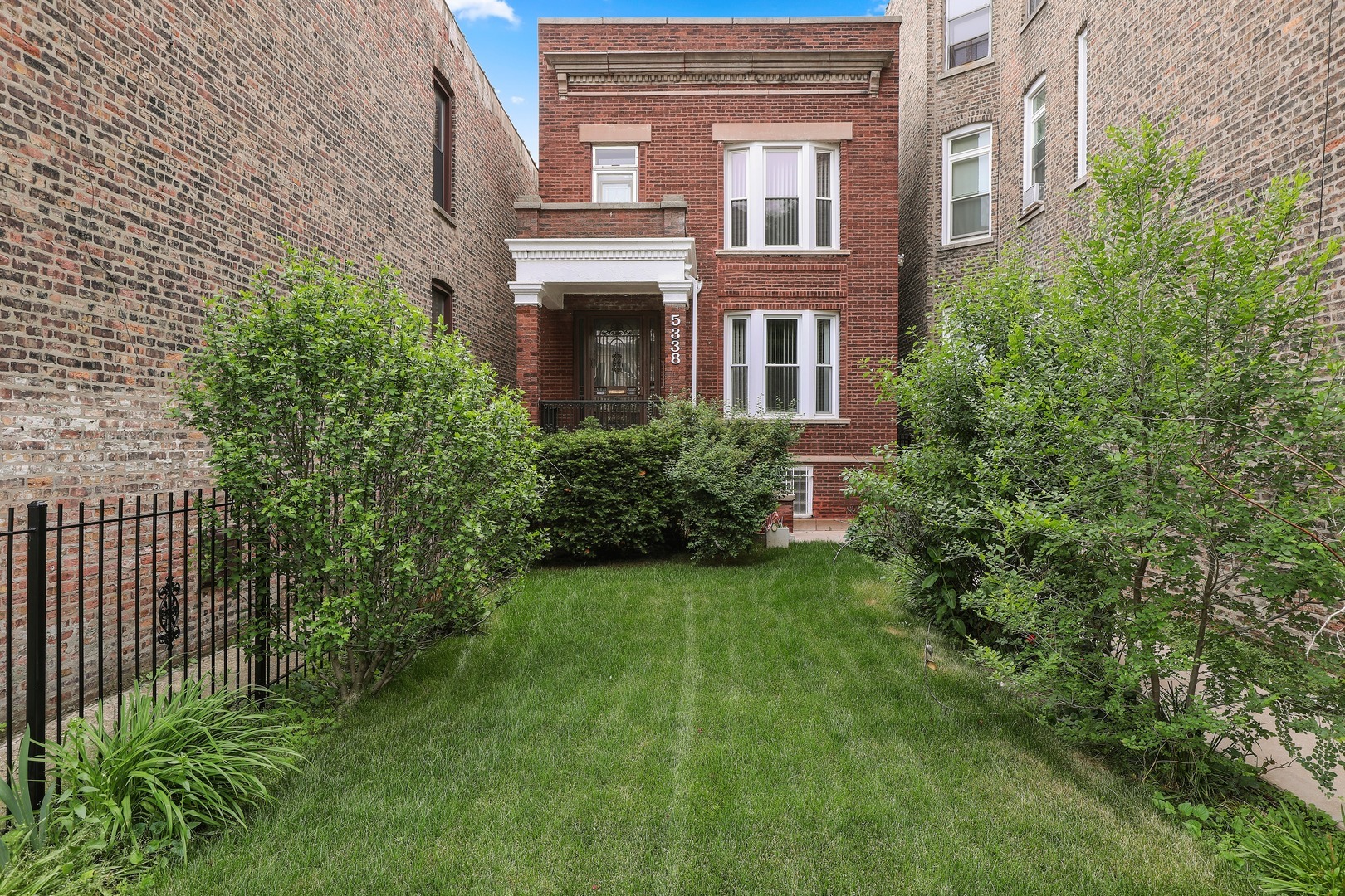 Property Photo: 5338 South Drexel Avenue IL 60615
