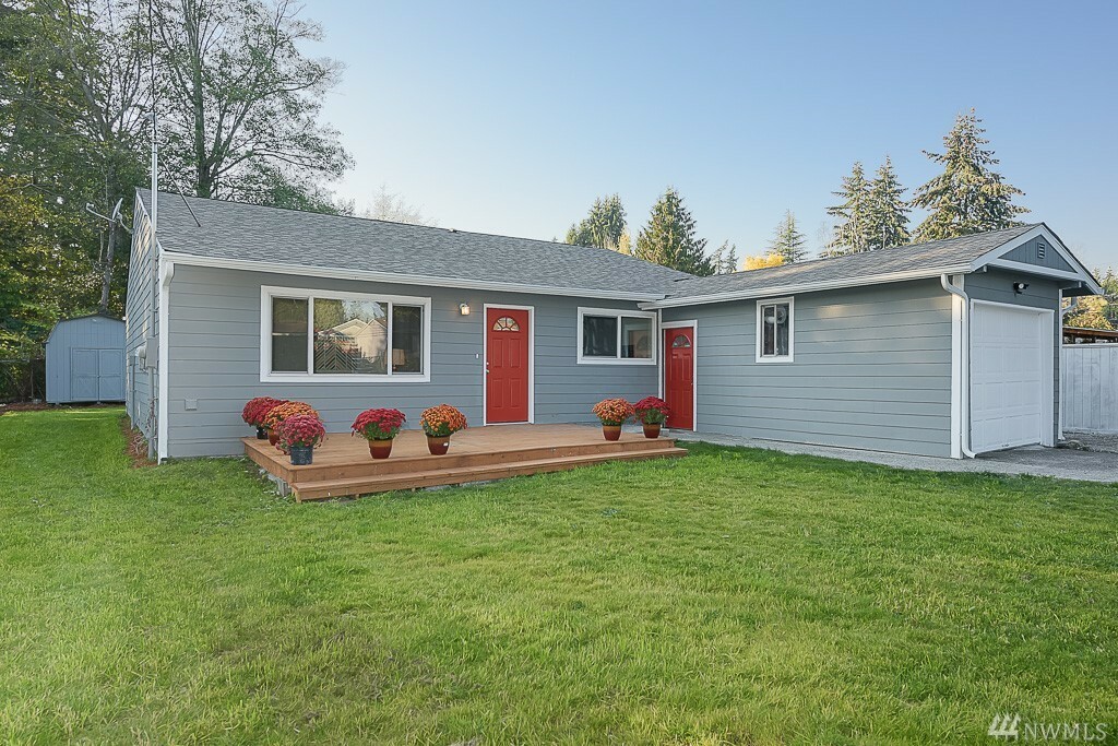 Property Photo:  20902 59th Place W  WA 98036 