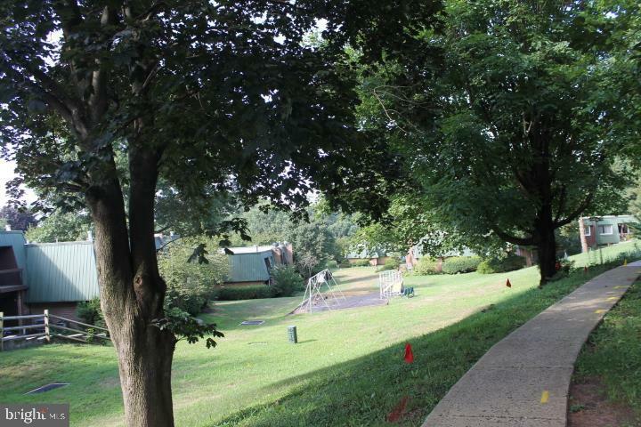 Property Photo: 629 Meadowview Lane PA 19453