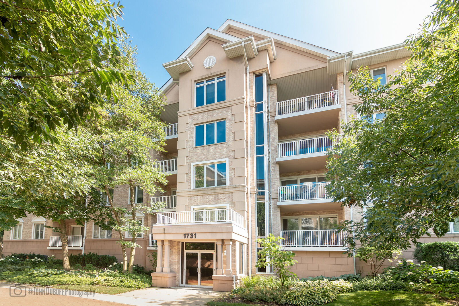 Property Photo:  1731 Pavilion Way 502  IL 60068 