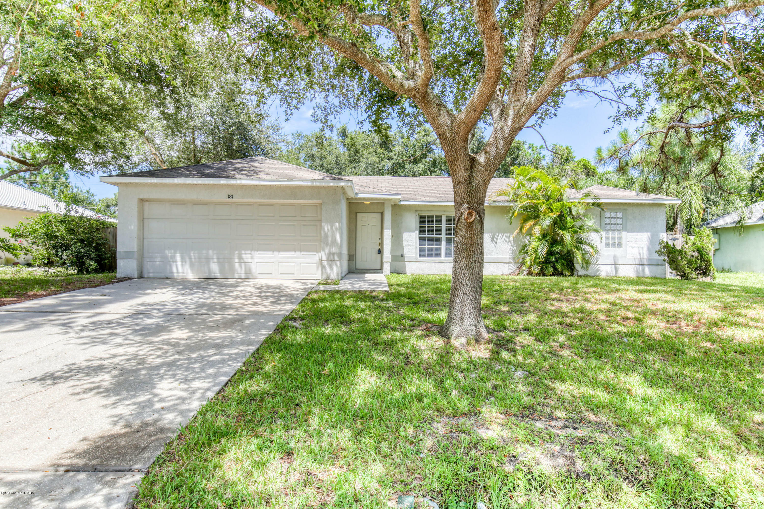 Property Photo:  181 N Hawthorne Lane NE  FL 32907 