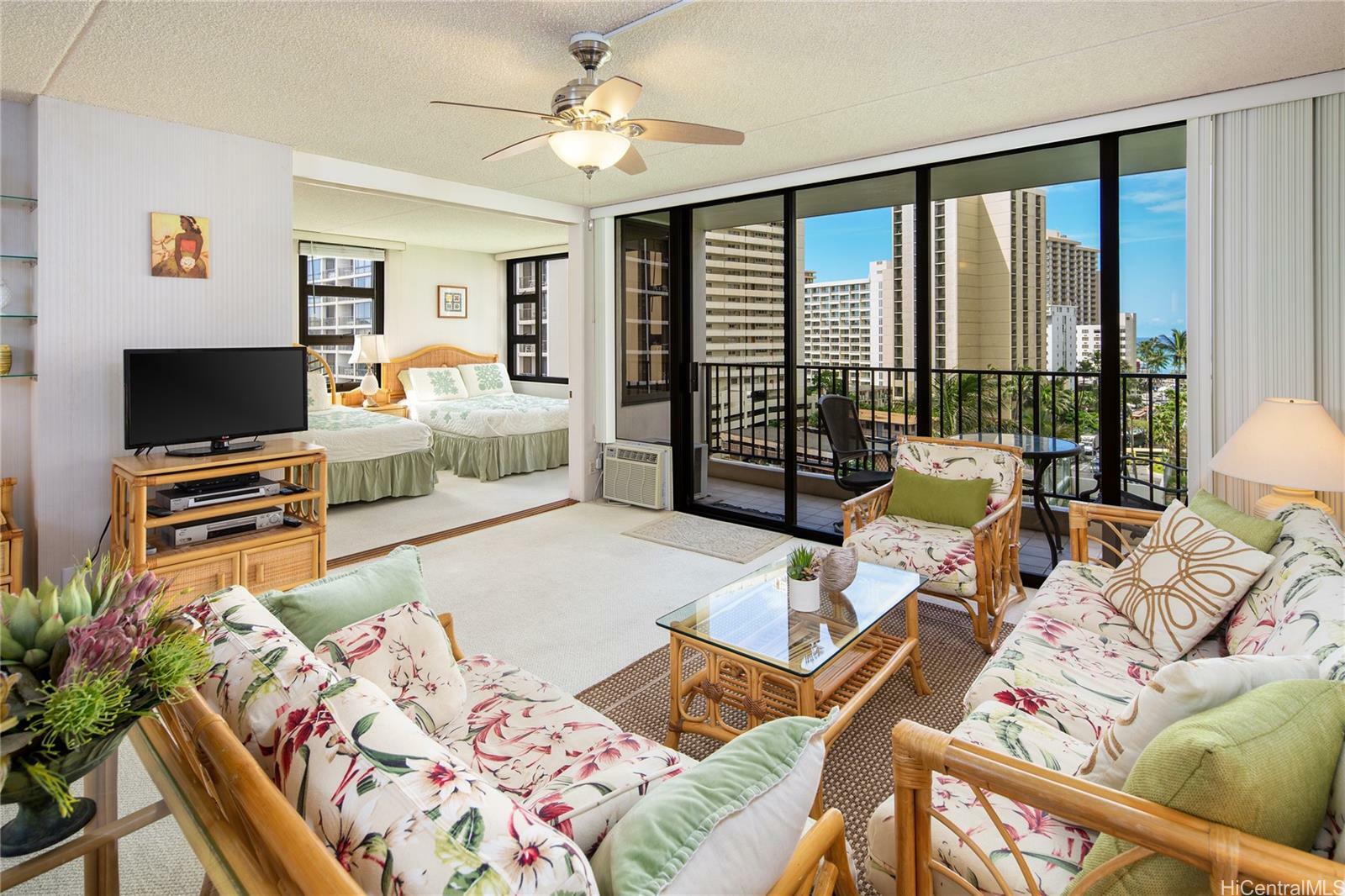 201 Ohua Avenue Mauka 914  Honolulu HI 96815 photo