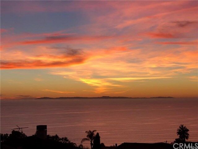 1040 La Mirada Street  Laguna Beach CA 92651 photo