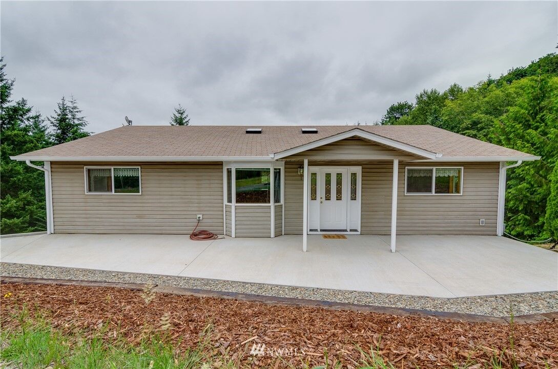 Property Photo:  616 Mount Pleasant Road  WA 98626 