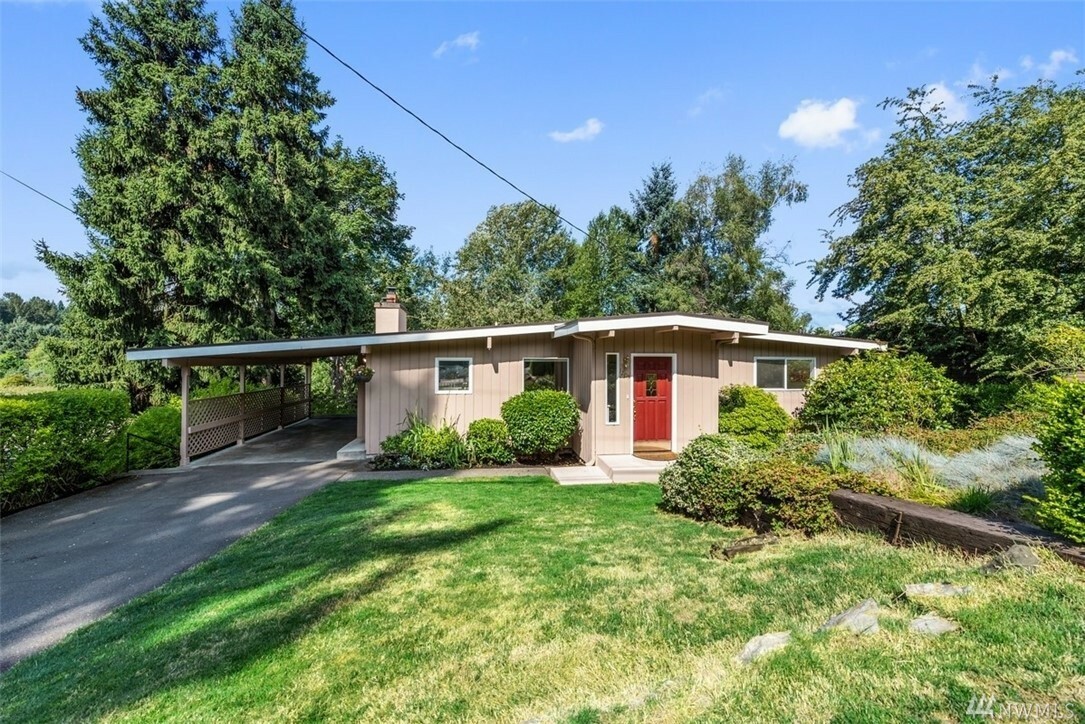 Property Photo: 1205 158th Ave SE WA 98008