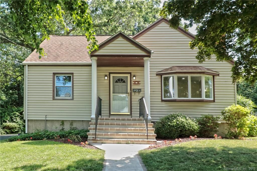 Property Photo: 31 Hemlock Drive CT 06461