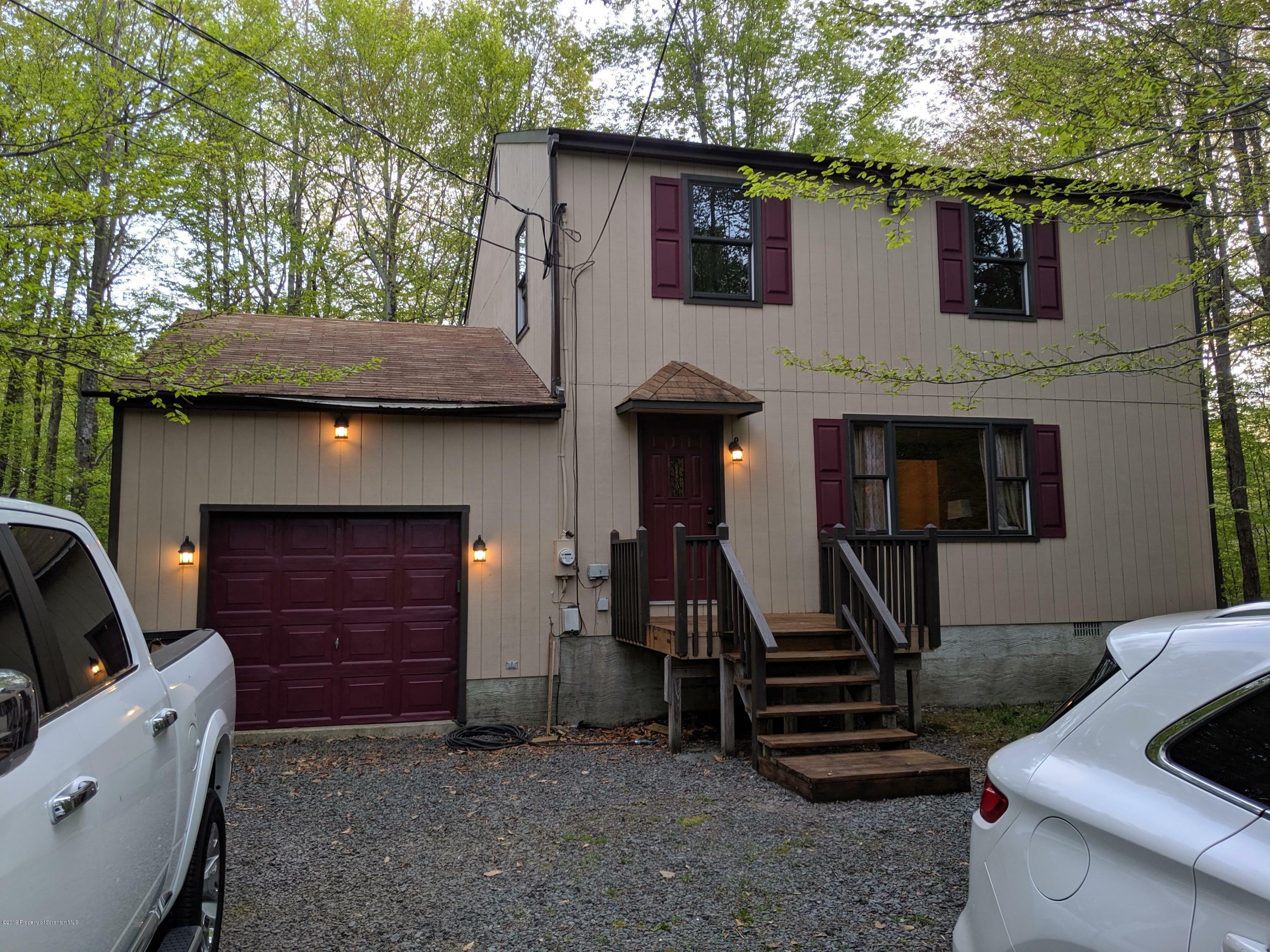 Property Photo:  14 Lilac Lane  PA 18424 