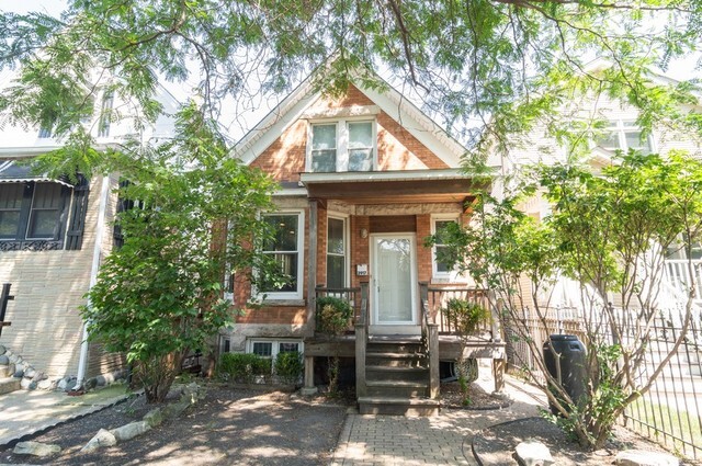 Property Photo: 2917 North Talman Avenue IL 60618