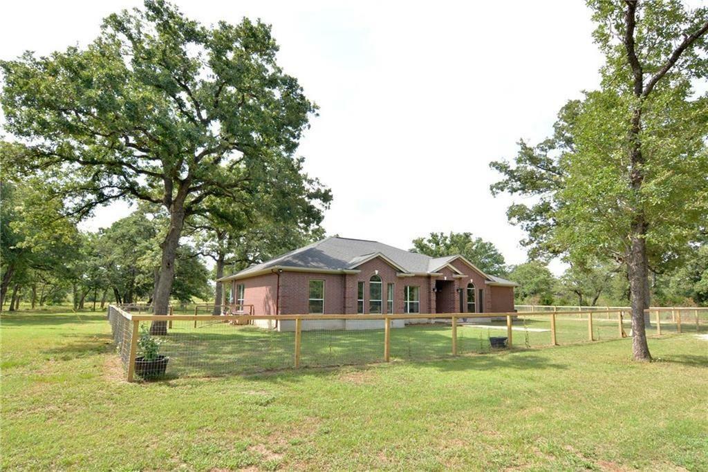 Property Photo:  1108 Fm 812 B  TX 78612 