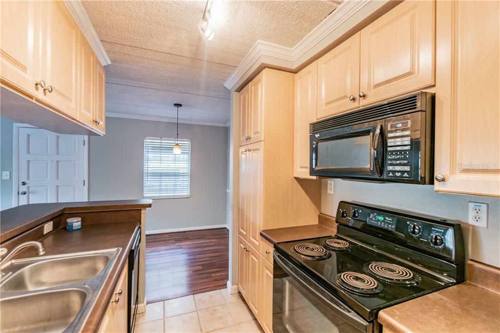 Property Photo: 5306 W Kennedy Boulevard 209 FL 33609