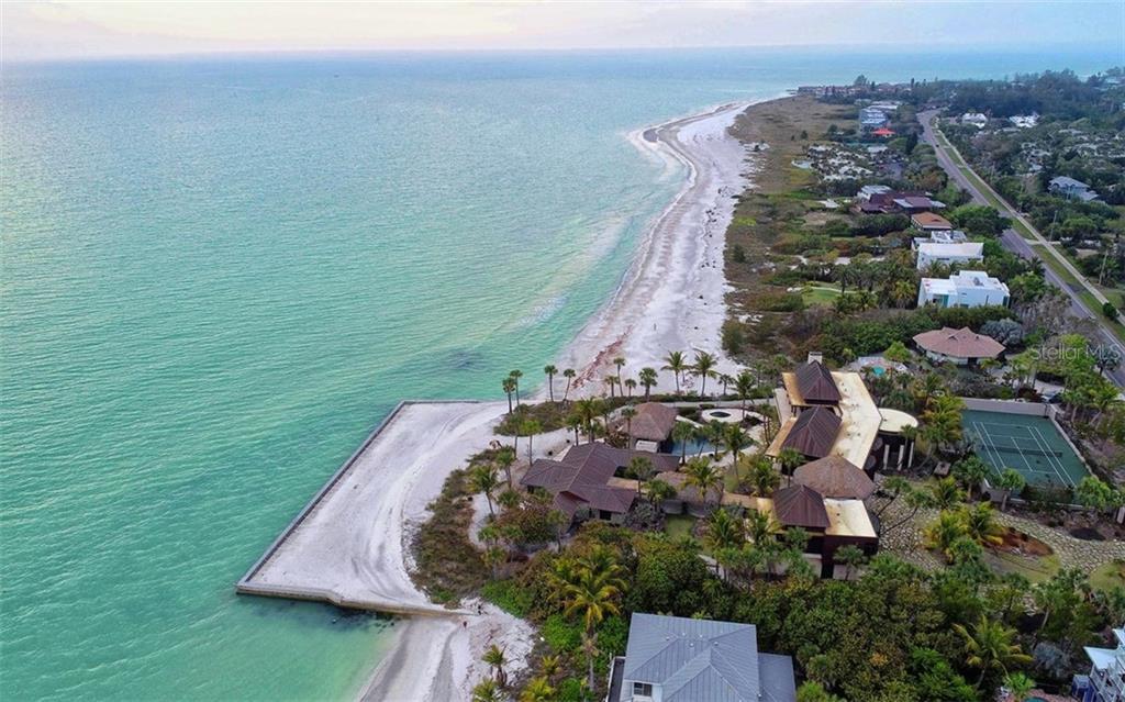 Property Photo: 6633 Gulf Of Mexico Drive FL 34228