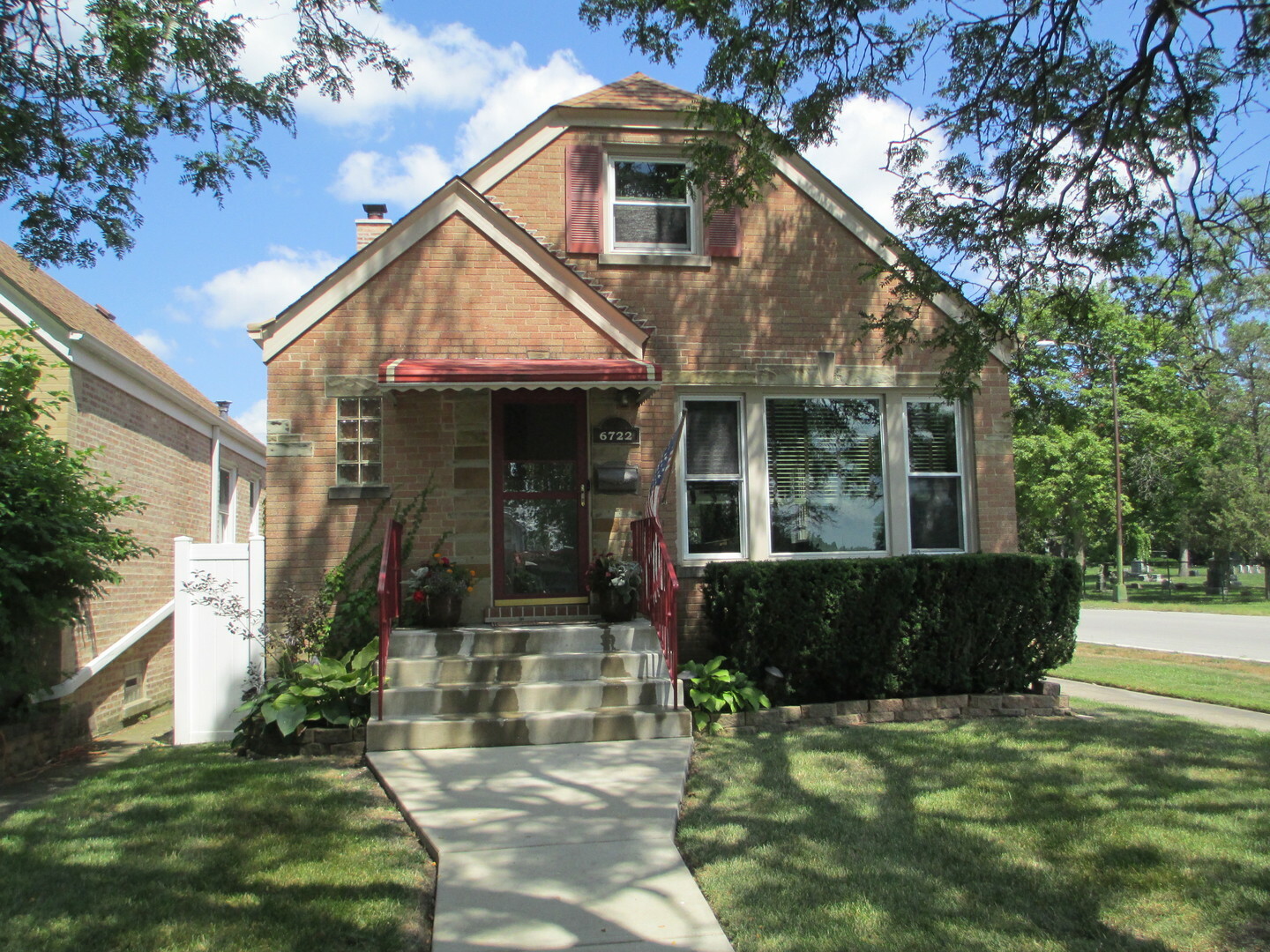 Property Photo:  6722 West Rascher Avenue  IL 60656 