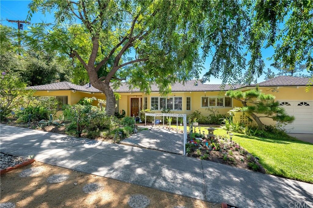 Property Photo:  1620 Hastings Ranch Drive  CA 91107 