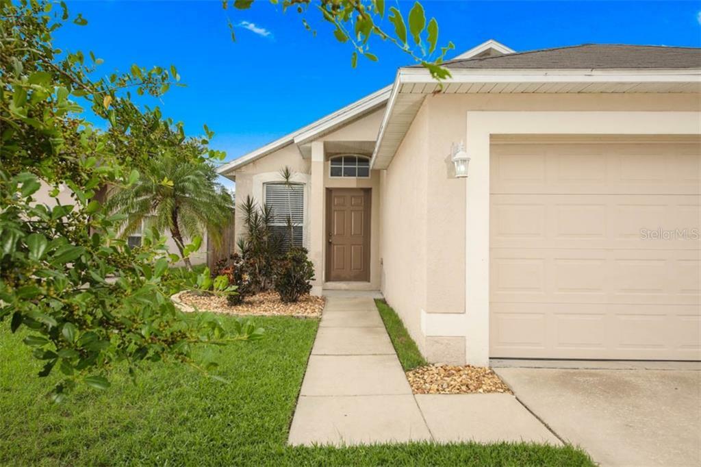 Property Photo:  11158 Summer Star Drive  FL 33579 