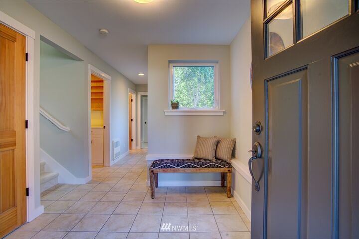 Property Photo: 6519 25th Avenue NW WA 98117