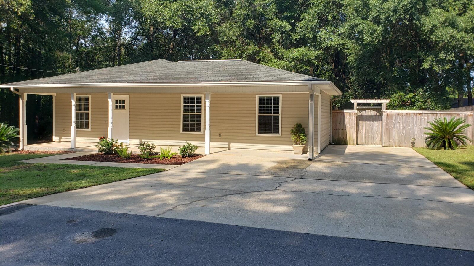 Property Photo: 5350 Haburn Street FL 32539