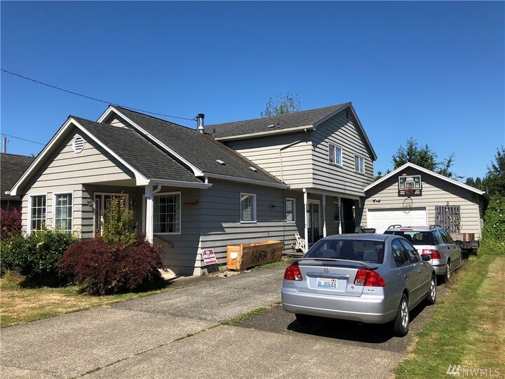 Property Photo: 822 1st St WA 98550