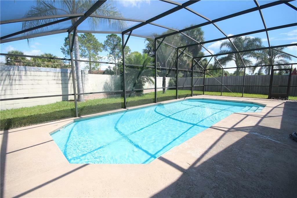 Property Photo: 552 Holbrook Circle FL 32746