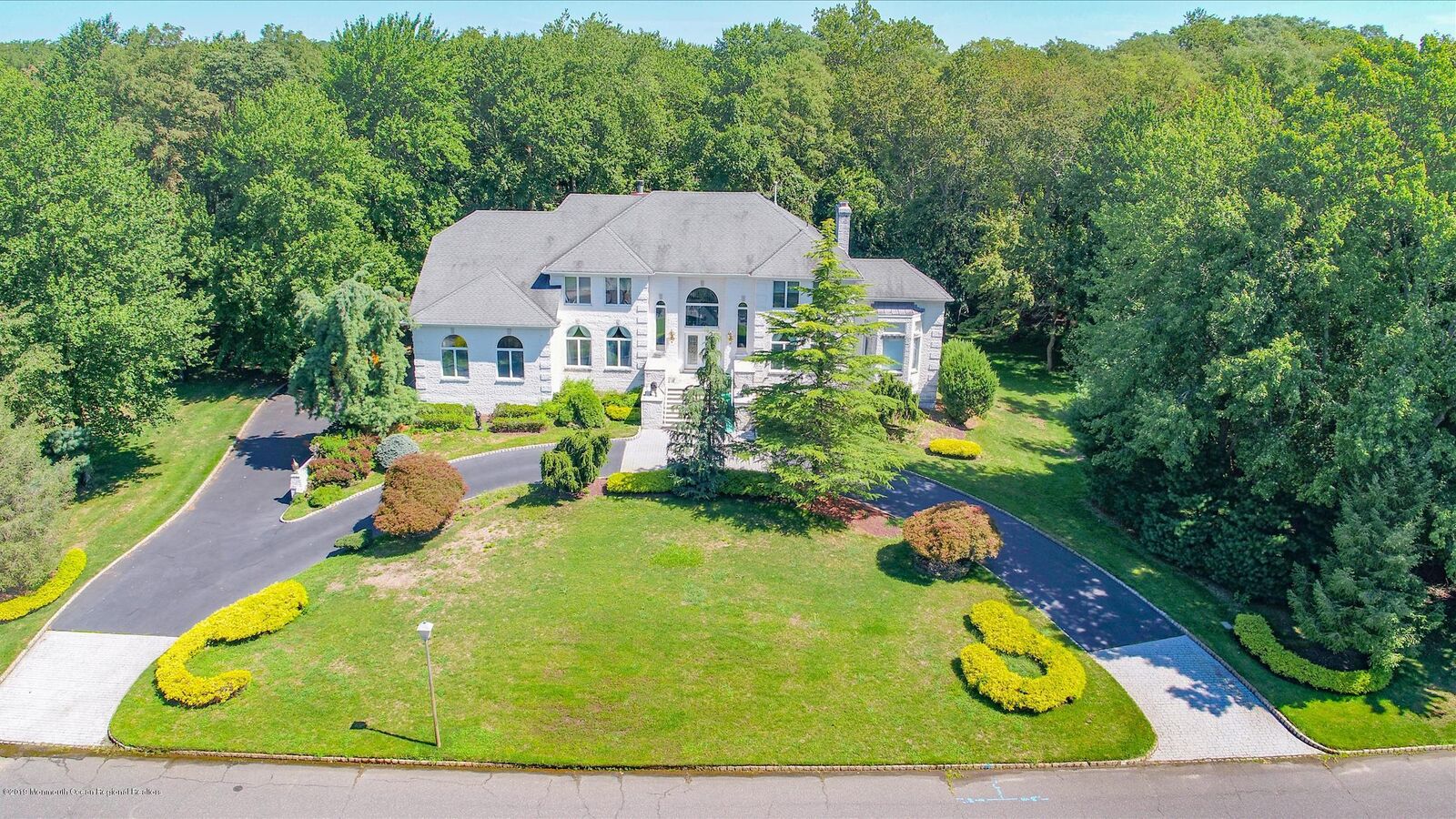 Property Photo:  1 Debra Court  NJ 07746 