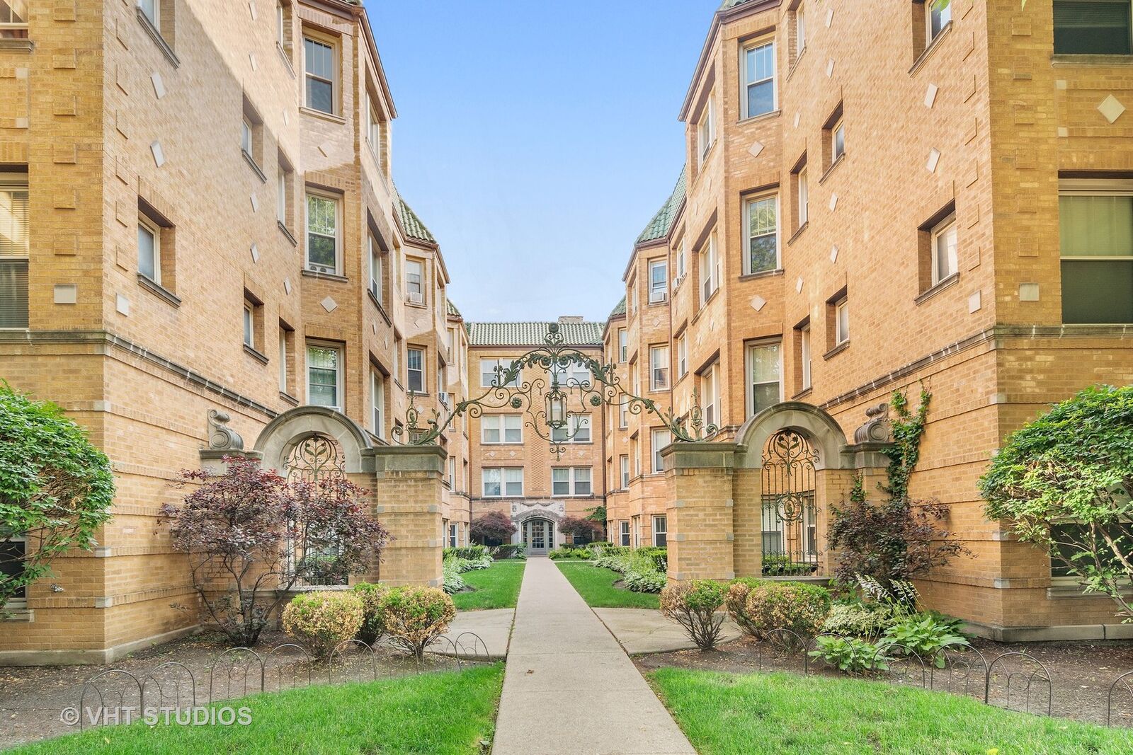 Property Photo:  854 Washington Boulevard 1  IL 60302 