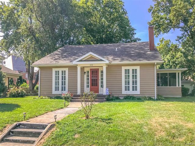 Property Photo: 612 West Center Street 62254