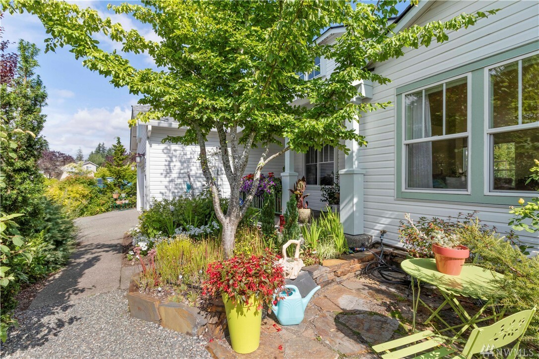 Property Photo:  5023 146th St SE  WA 98208 