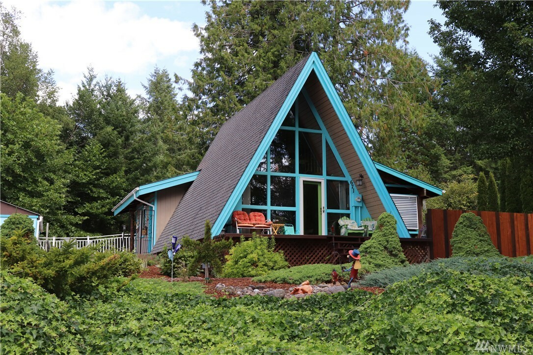 Property Photo:  671 SE Crescent Dr  WA 98584 
