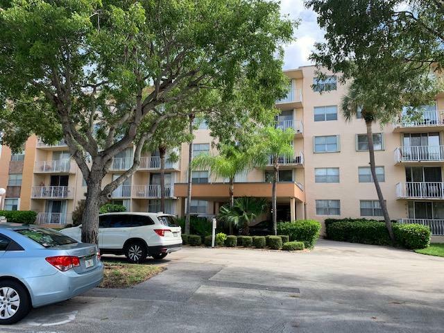 Property Photo:  470 Executive Center Drive 4E  FL 33401 