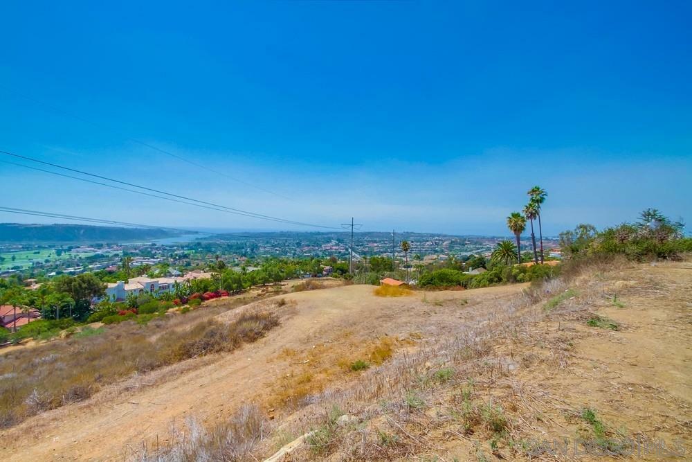 Property Photo:  7203 Babilonia St 701  CA 92009 