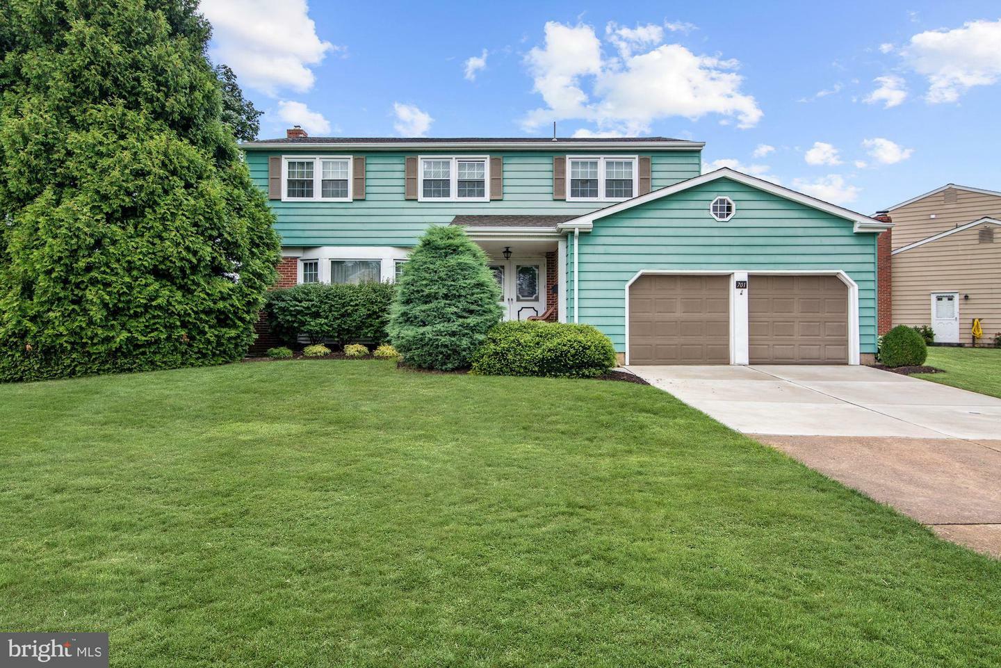 Property Photo:  701 Hunters Lane  NJ 08054 